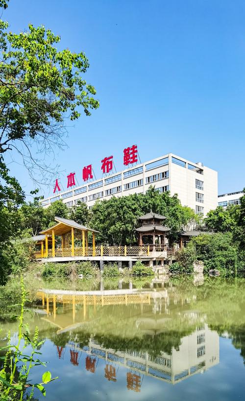 质量分级为LV4的超级工厂店铺满五？新人说货不对劲